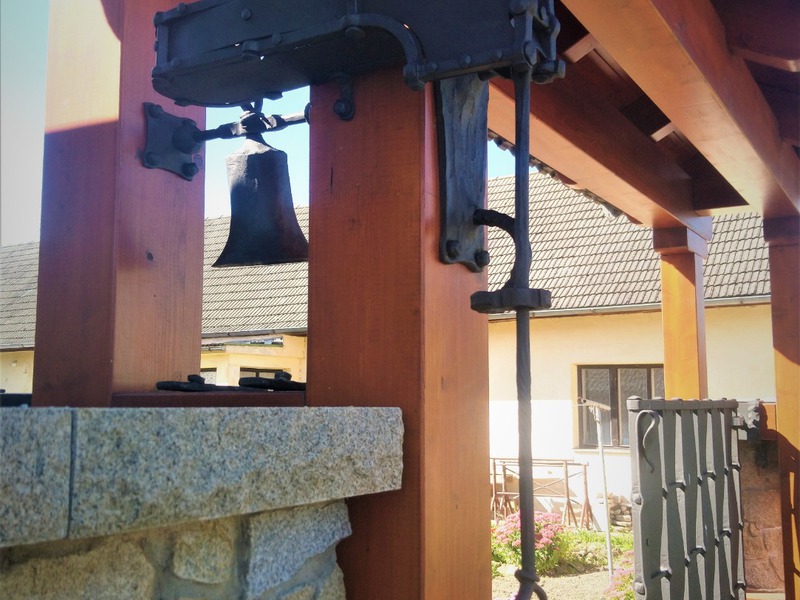 Zvonky a zvoničky  - Zvonička s bočním převodem